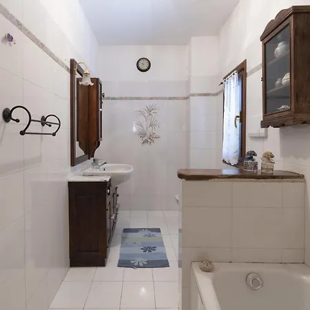 Tra I Cedri By Interhome * トリオーラ