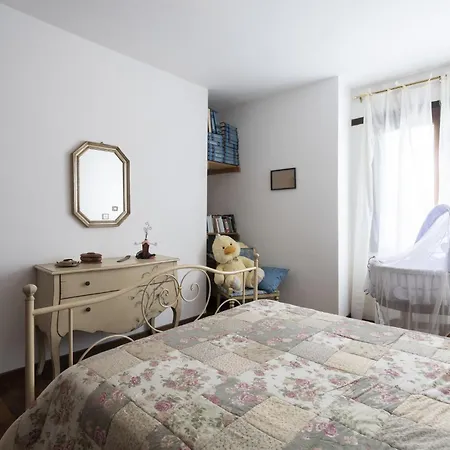 ヴィラ Tra I Cedri By Interhome トリオーラ