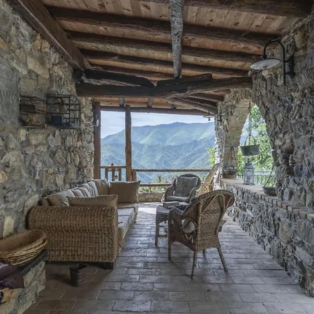 Tra I Cedri By Interhome ヴィラ トリオーラ